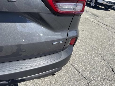 Used 2025 Ford Escape ST-Line Select AWD/4WD image 5