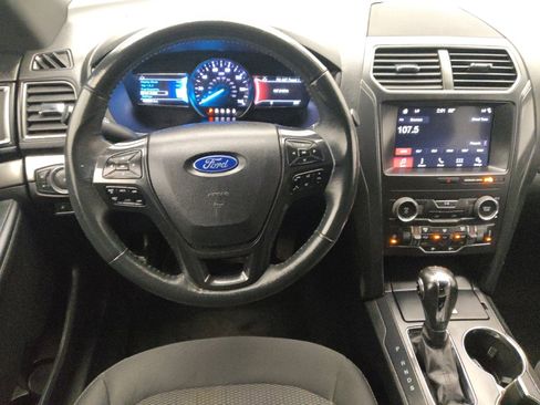 Used 2019 Ford Explorer XLT w/ Equipment Group 201A image 22