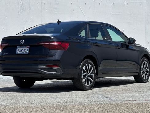 Used 2024 Volkswagen Jetta S FWD image 3