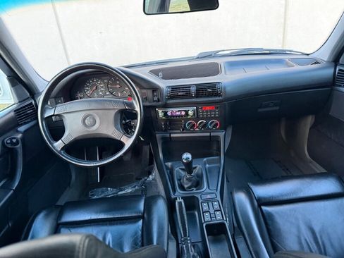 Used 1991 BMW M5 RWD image 33