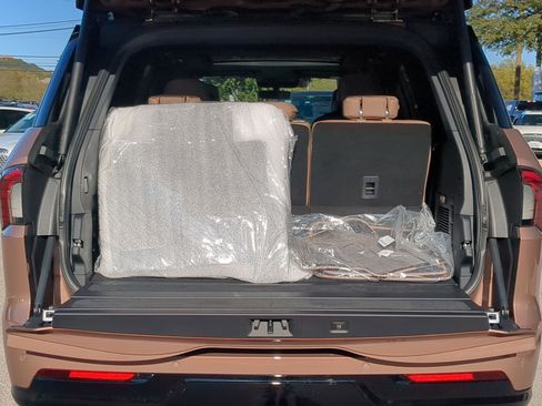 New 2025 Lincoln Navigator Black Label image 23