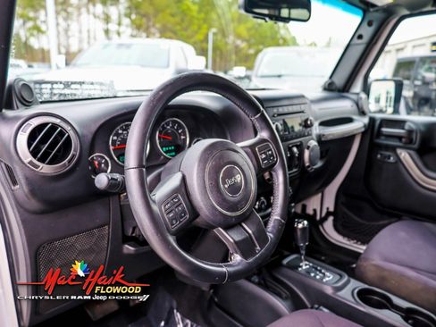 Used 2013 Jeep Wrangler Unlimited Sport image 13