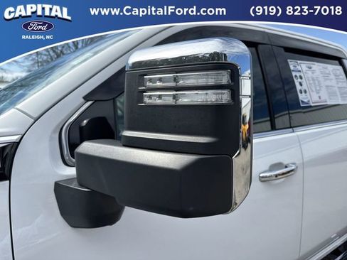 Used 2024 GMC Sierra 2500 SLT w/ SLT Premium Package image 14