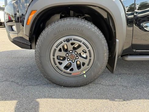 New 2026 Nissan Frontier PRO-4X w/ Pro-4x Convenience Package image 9