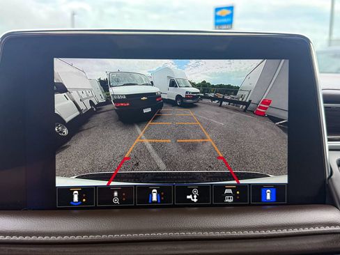 Used 2023 Chevrolet Tahoe Premier AWD/4WD image 41