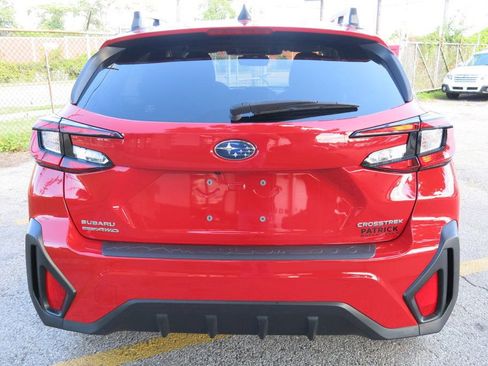 Used 2024 Subaru Crosstrek 2.0i Premium image 8