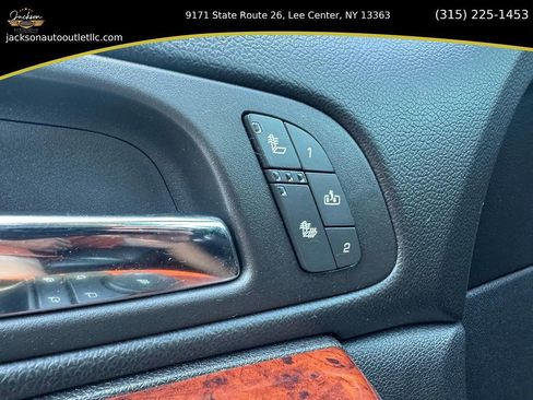 Used 2017 GMC Yukon SLT w/ Open Road Package image 9