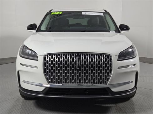 Certified 2024 Lincoln Corsair Premiere w/ Rear Removable Package Tray image 8