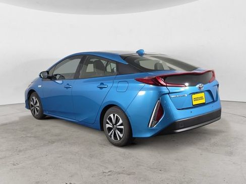 Used 2017 Toyota Prius Prime Advanced FWD image 7