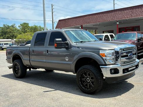 Used 2013 Ford F250 Lariat w/ Lariat Interior Pkg AWD/4WD image 5