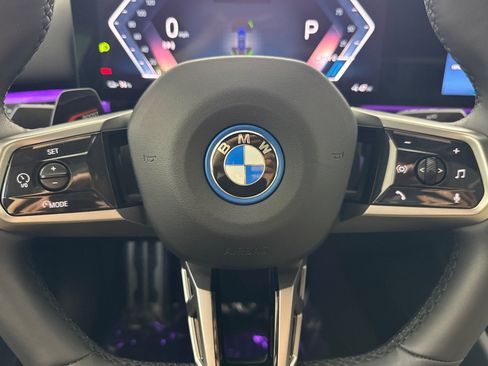 Used 2024 BMW i5 eDrive40i w/ M Sport Package RWD image 11