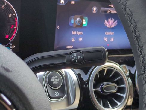 Certified 2025 Mercedes-Benz GLB 250 4MATIC image 33