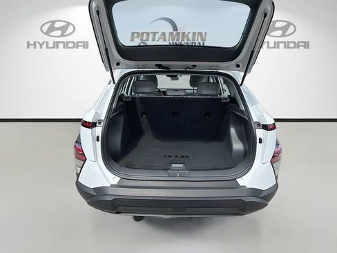 Used 2024 Hyundai Kona SE image 24