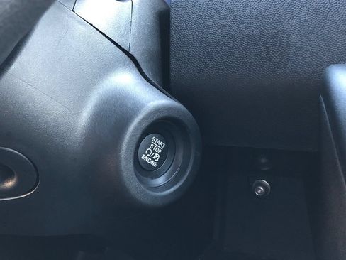 Used 2025 RAM ProMaster 2500 w/ U-Haul Equipment Group FWD image 18