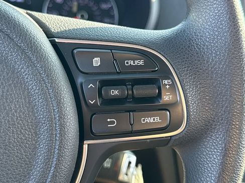 Used 2018 Kia Optima LX FWD image 31