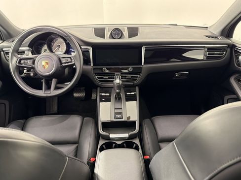 Certified 2023 Porsche Macan AWD/4WD image 20