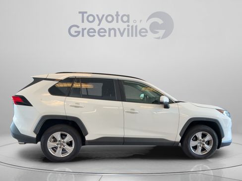 Used 2019 Toyota RAV4 XLE w/ Convenience Package FWD image 7