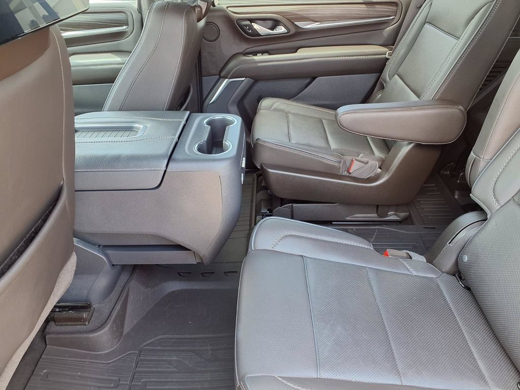 Used 2021 GMC Yukon Denali w/ Denali Ultimate Package RWD image 12