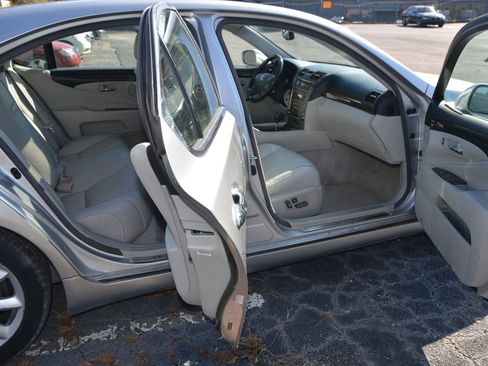 Used 2007 Lexus LS 460 image 36