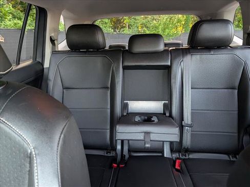 Certified 2021 Volkswagen Tiguan SE FWD image 19