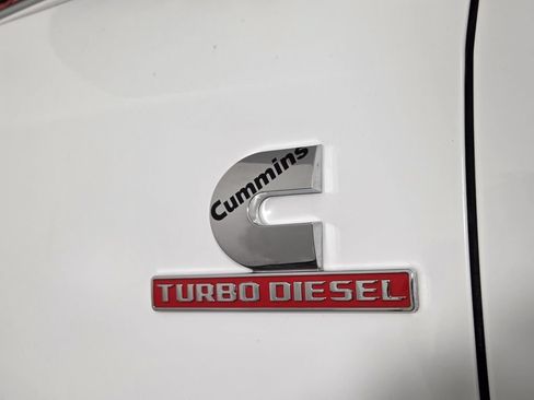 Used 2024 RAM 2500 Laramie w/ Safety Group AWD/4WD image 11