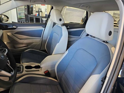 New 2025 Volkswagen Jetta SE image 21