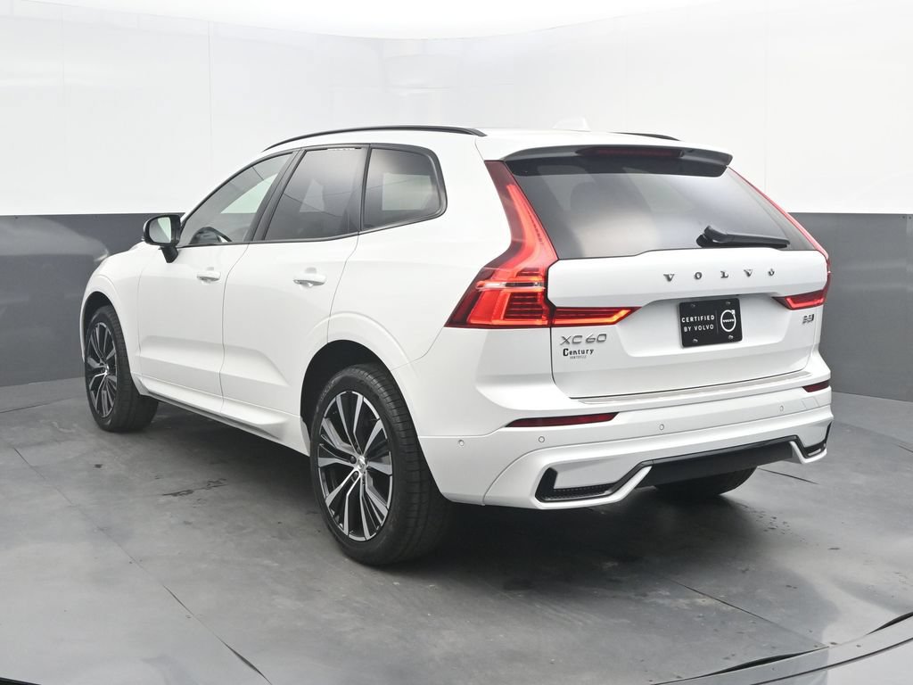 Certified 2024 Volvo XC60 B5 Ultimate w/ Protection Package Premier AWD/4WD image 3