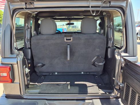 Used 2020 Jeep Wrangler Sport AWD/4WD image 7