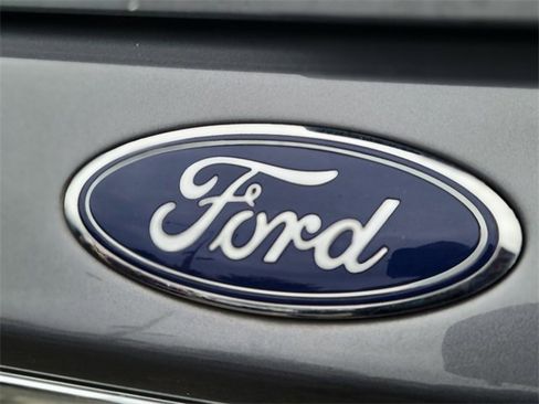 Certified 2022 Ford Explorer XLT image 5