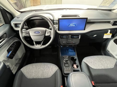 Used 2025 Ford Maverick XLT w/ XLT Luxury Package image 11