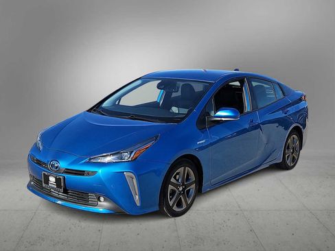 Used 2022 Toyota Prius XLE image 4