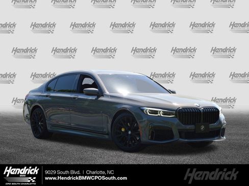 Used 2022 BMW 740i w/ M Sport Package image 1