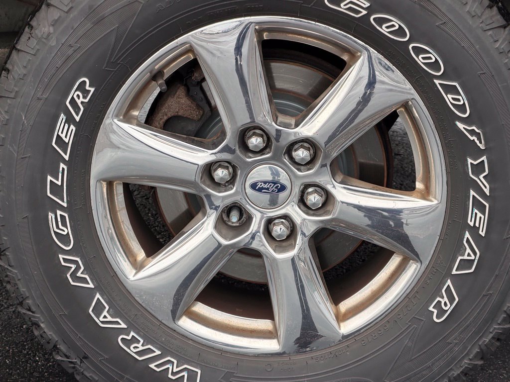 Certified 2018 Ford F150 XLT w/ Equipment Group 302A Luxury AWD/4WD image 25