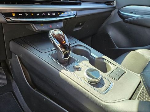 Certified 2024 Cadillac XT4 Premium Luxury FWD image 24