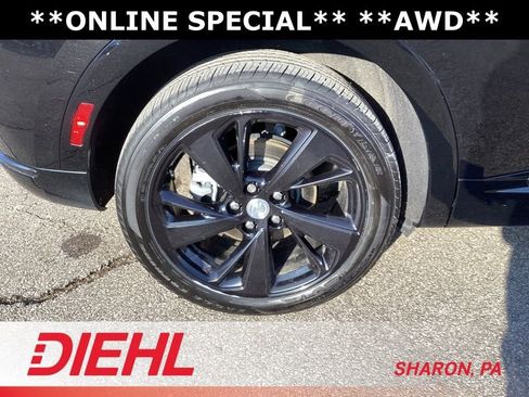 Used 2021 Buick Envision Essence w/ Sport Touring Package image 9