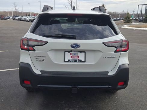 Certified 2025 Subaru Outback Premium w/ Popular Package #1A image 12