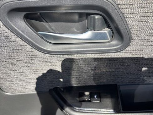 Used 2022 Nissan Rogue SV image 51