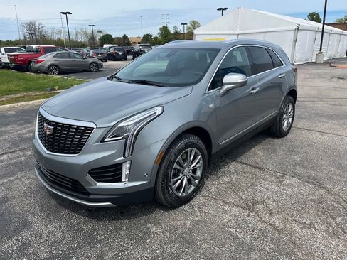 Used 2023 Cadillac XT5 Premium Luxury w/ Technology Package AWD/4WD image 2