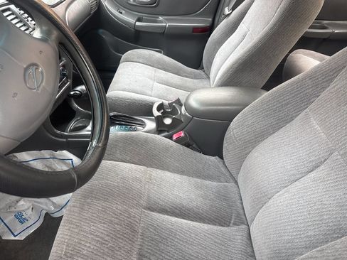 Used 2000 Oldsmobile Intrigue GX image 3