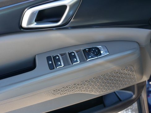 Certified 2025 Kia Carnival LXS image 19