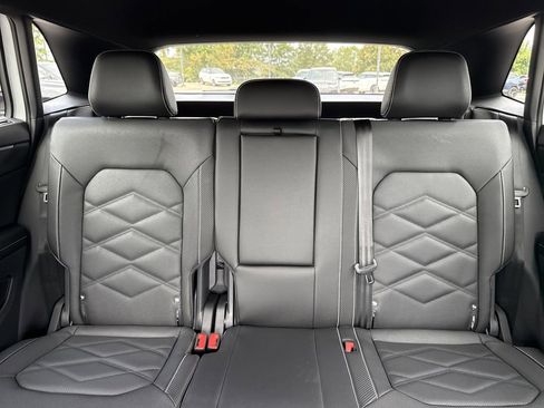 New 2026 Volkswagen Atlas Cross Sport SE FWD image 38