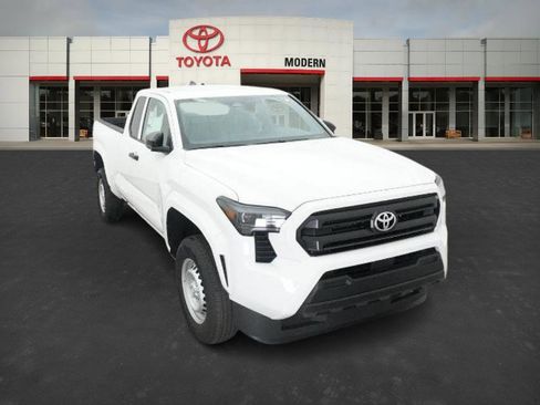 New 2025 Toyota Tacoma SR image 32