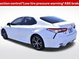 Used 2020 Toyota Camry SE image 3