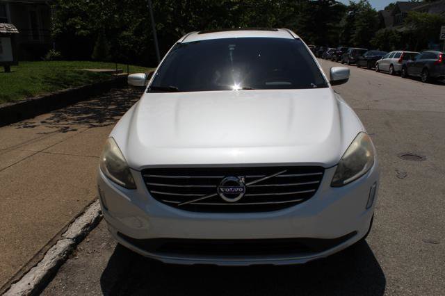 Used 2015 Volvo XC60 T6 Premier Plus AWD/4WD image 2