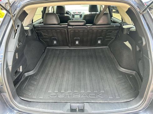 Used 2015 Subaru Outback 2.5i Limited AWD/4WD image 7