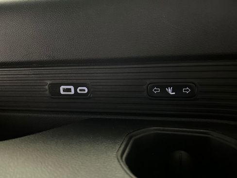 Used 2024 Jeep Wagoneer L Series II image 39