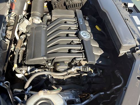 Used 2018 Volkswagen Atlas SE image 19