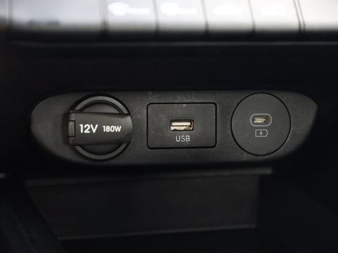 Used 2024 Hyundai Elantra SEL FWD image 24