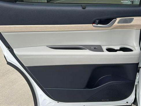Used 2024 Hyundai Palisade Limited FWD image 33