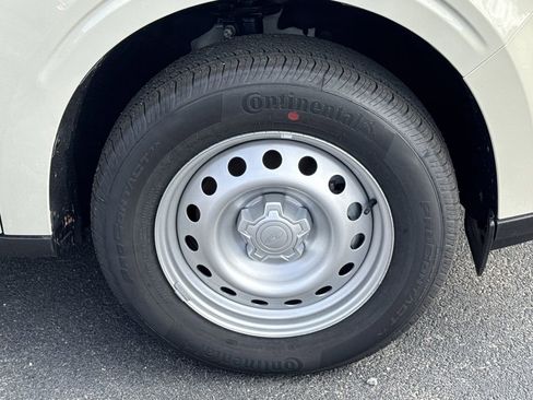 New 2025 Ford Maverick XL image 12